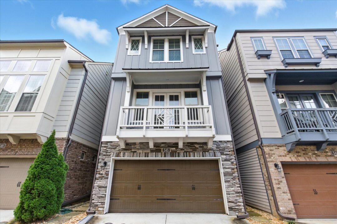 545 Mirrormont Dr SE, Smyrna, GA 30080
